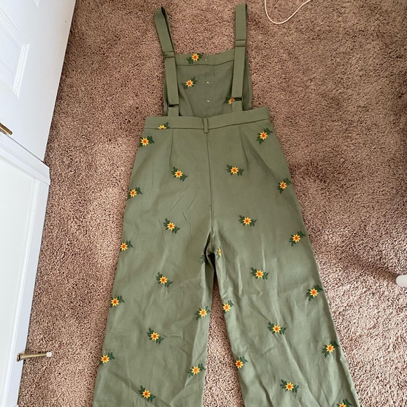 Green/Floral “Cider” Overalls never worn. Size Medium. - Picture 2 of 2